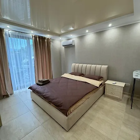 Guest Aparthotel *