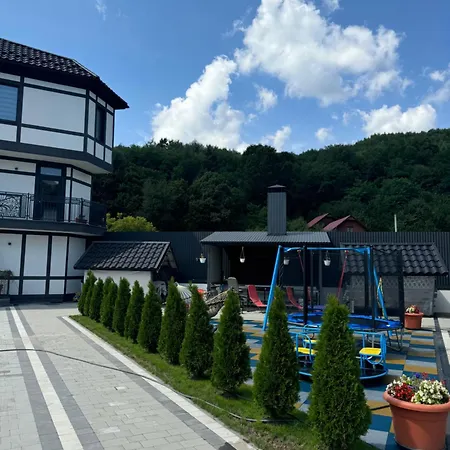 Hotel apartamentowy Guest Polyana (Transcarpathia)